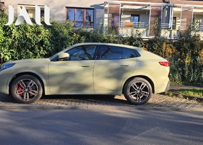 تأجير سيارات بي ام دبليو مع سائق لراحتك وأمانك