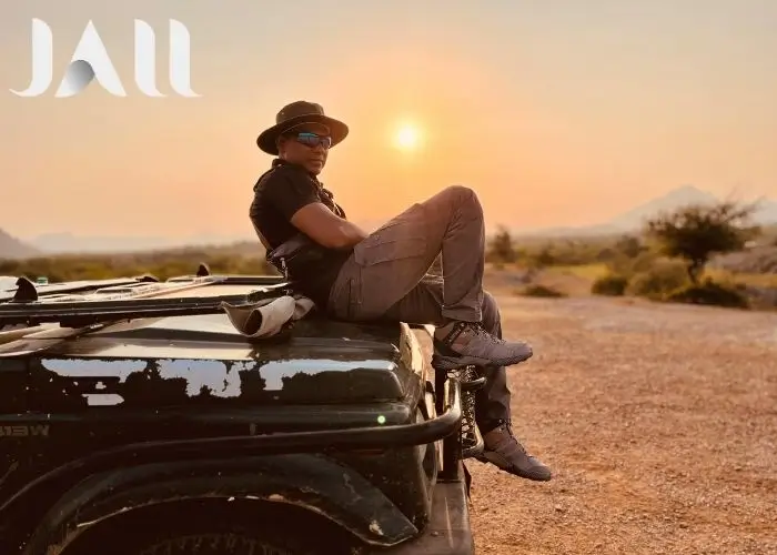 جيب لكزس للايجار