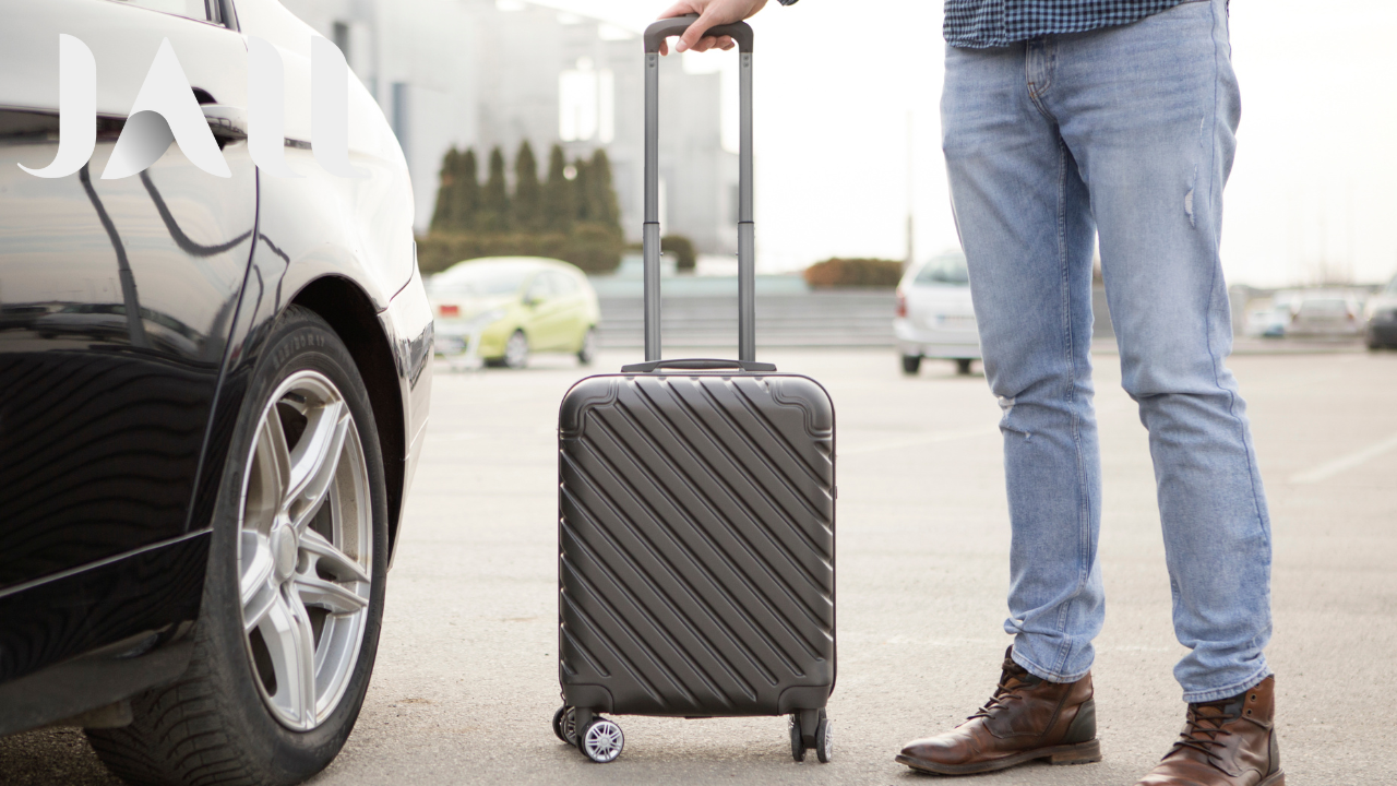 سيارات فخمة ومميزة لخدمات السفر