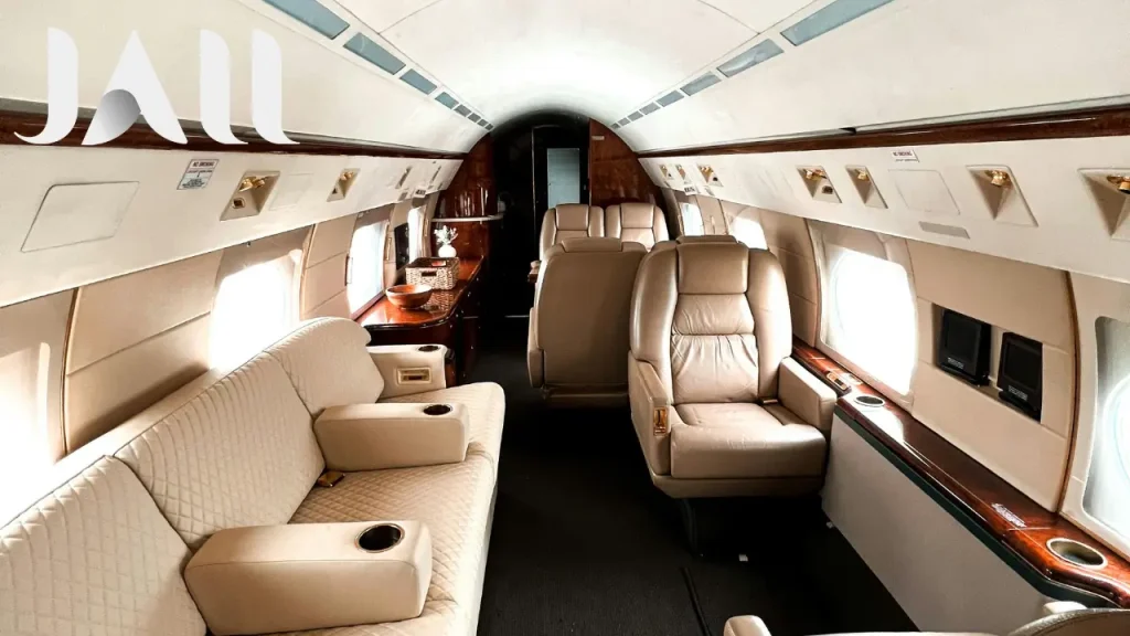 لماذا تأجير باصات vip مع سائق من Jall الخيار الأمثل للمجموعات؟